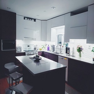cocina con frigoríficos